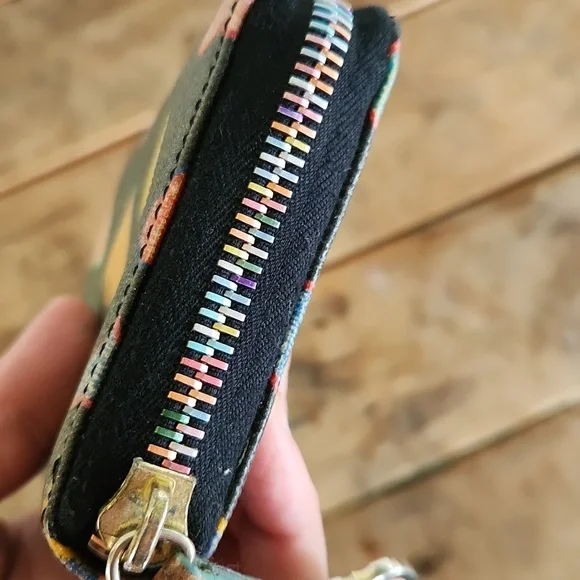 Y2K Dooney & Bourke Heart Pattern Wallet - Picture 7 of 10